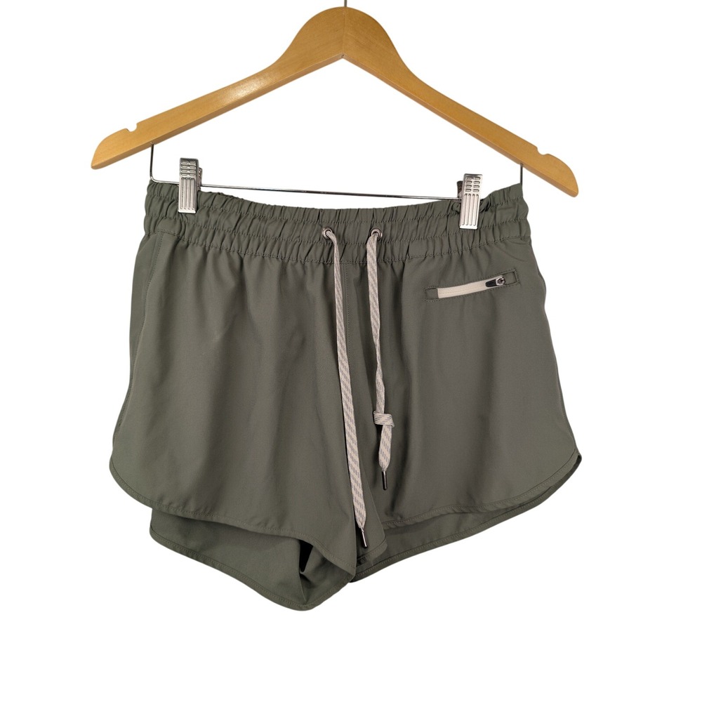 Vuori Clementine Shorts Sage Green Womens Medium VW3000 Running Athletic Pocket